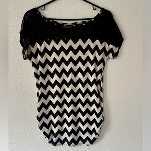 Free Kisses Black and White Zigzag Blouse